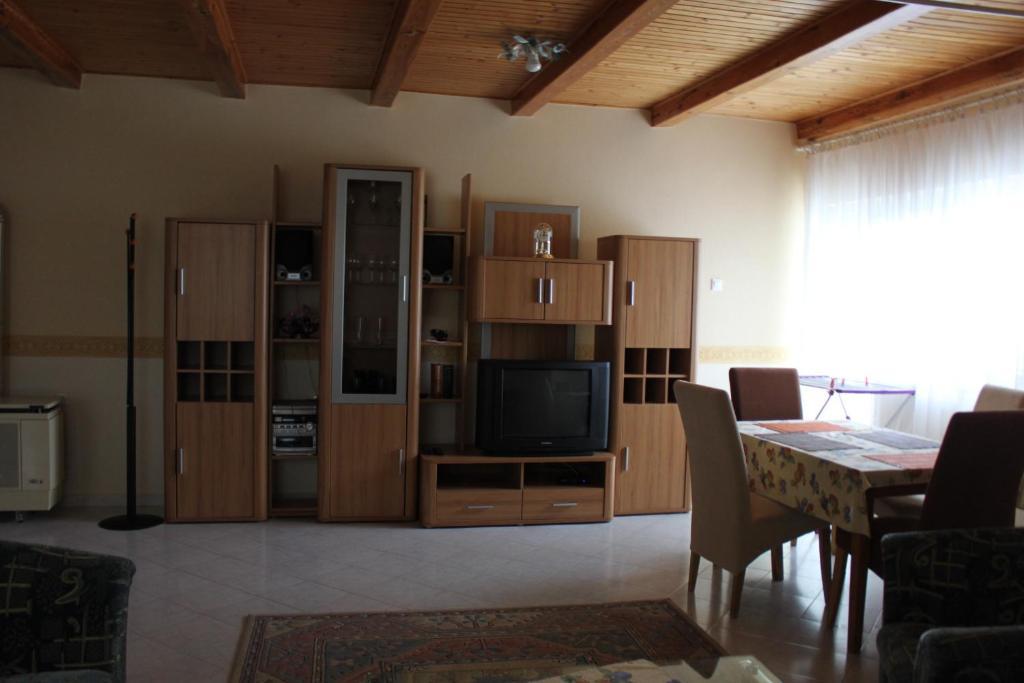 Orwa Apartmanok - Cedrus Koez Залакарос Стая снимка
